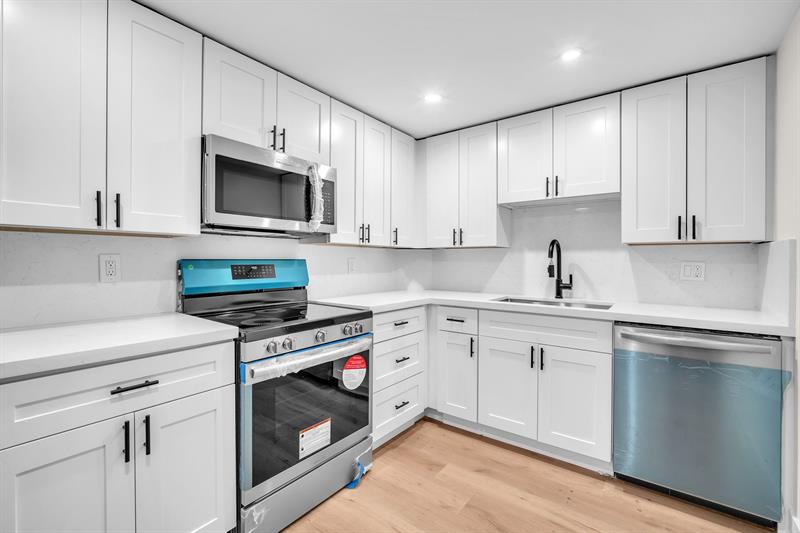 Details for 3900 Hills Dr  414, Hollywood, FL 33021