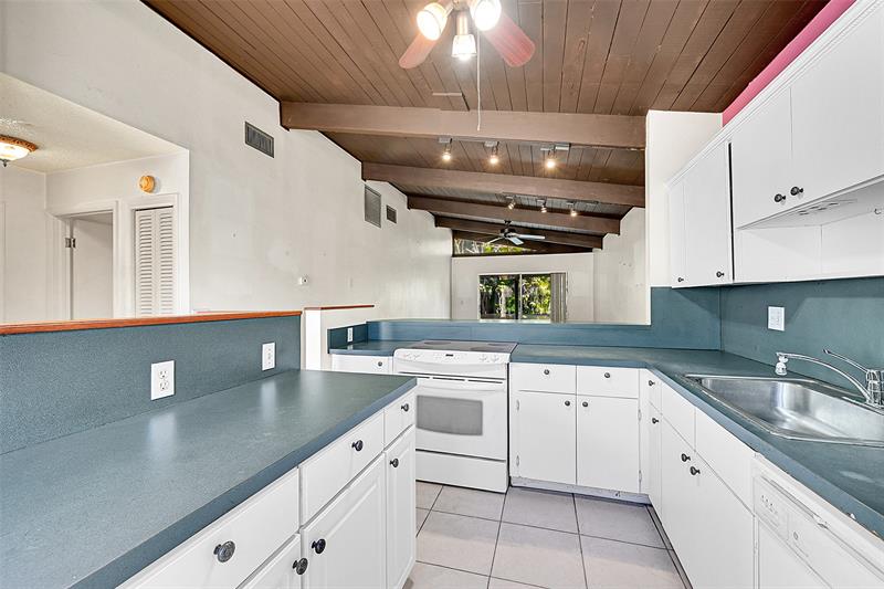 Details for 235 Briarwood Cir  2-12a, Hollywood, FL 33024