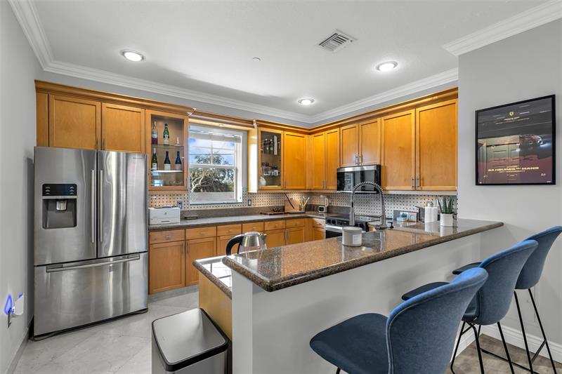 Details for 1033 17th Way  1905, Fort Lauderdale, FL 33304