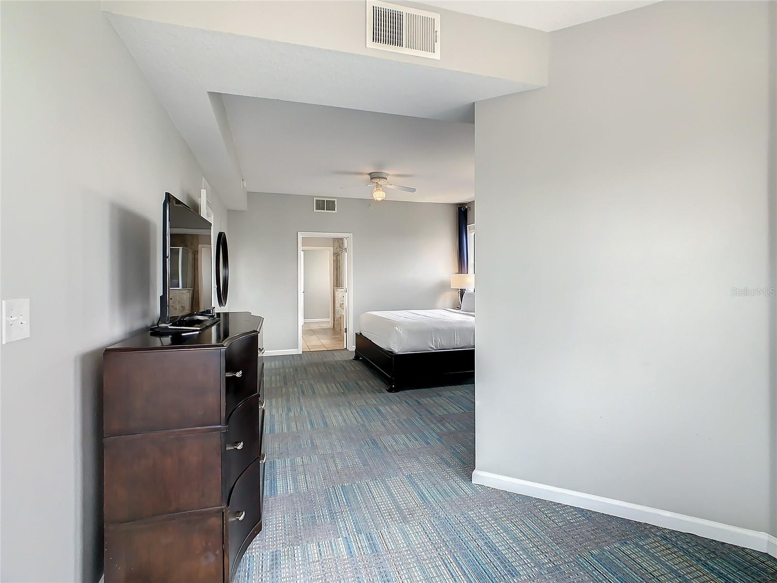 Image 19 of 68 For 14501 Grove Resort Ave  1707