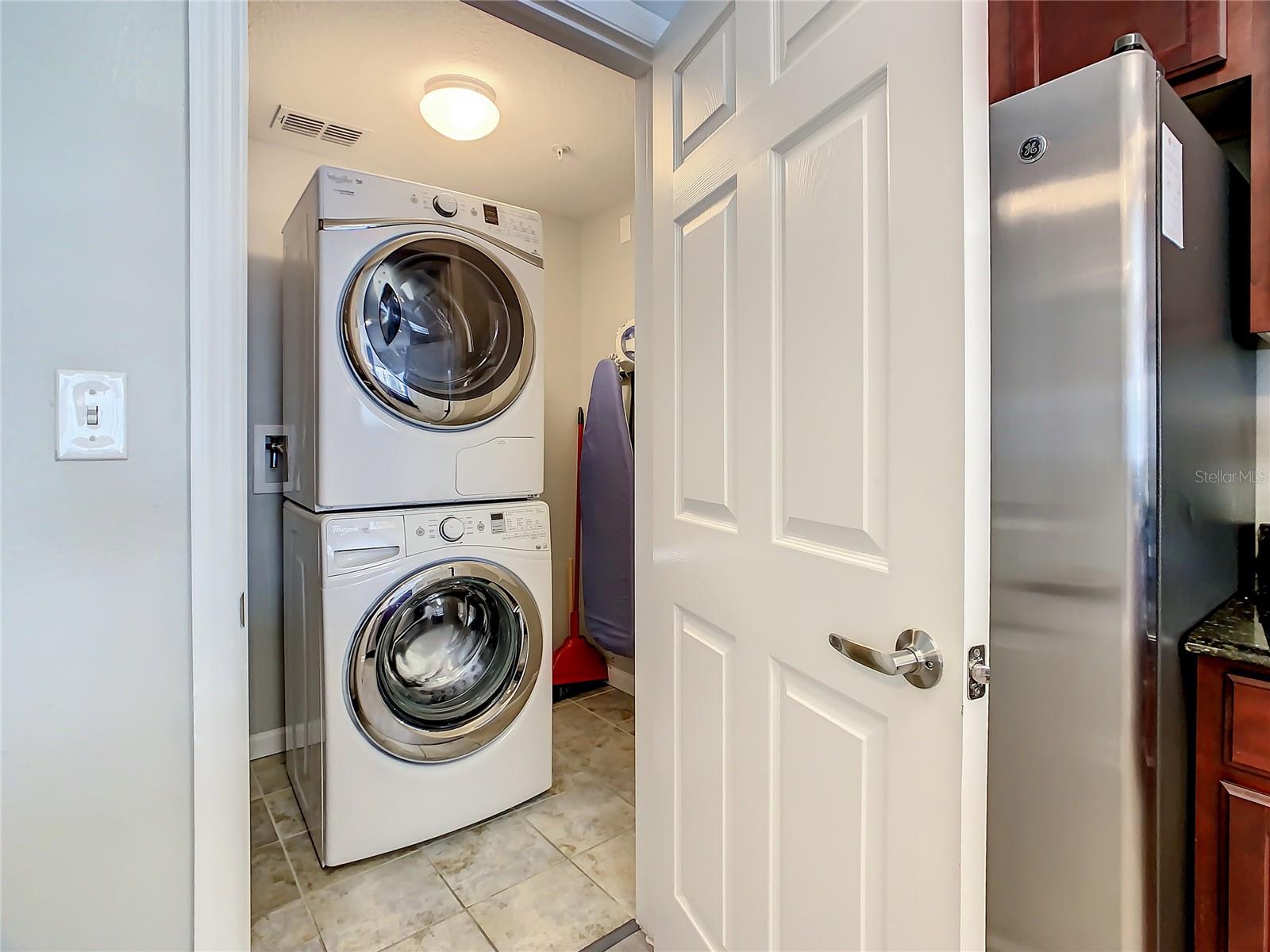 Image 38 of 68 For 14501 Grove Resort Ave  1707