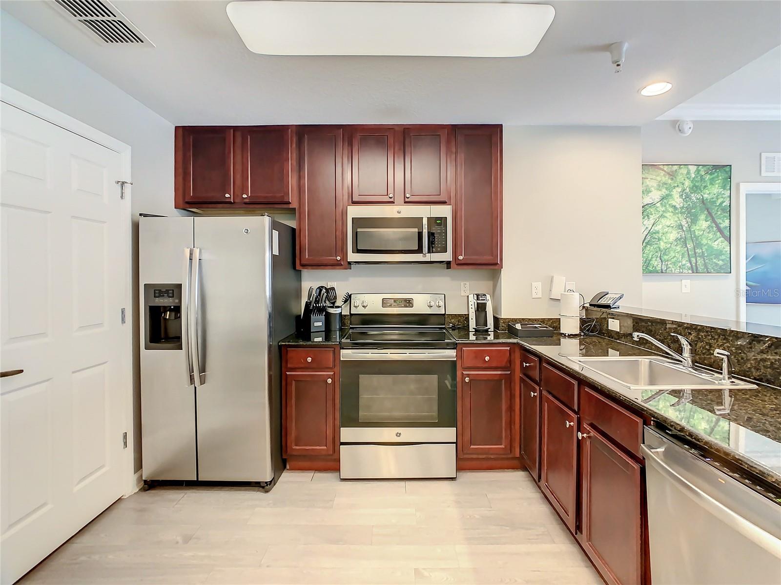 Image 5 of 68 For 14501 Grove Resort Ave  1707