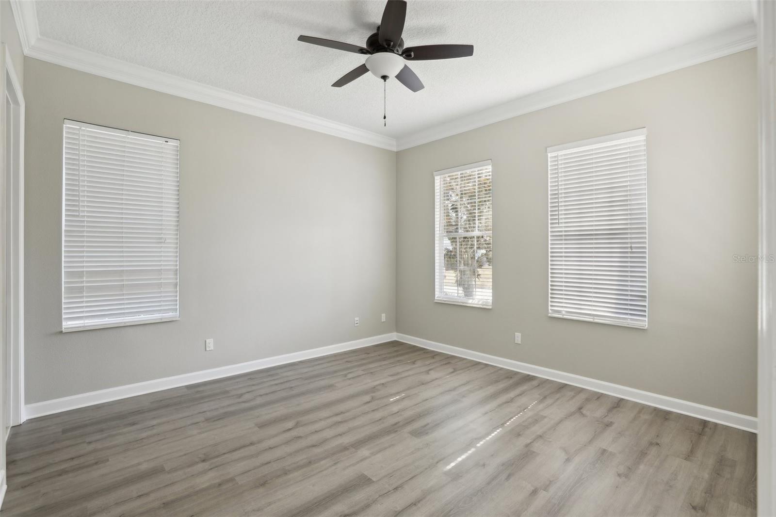 Image 10 of 44 For 1554 Fairview Circle