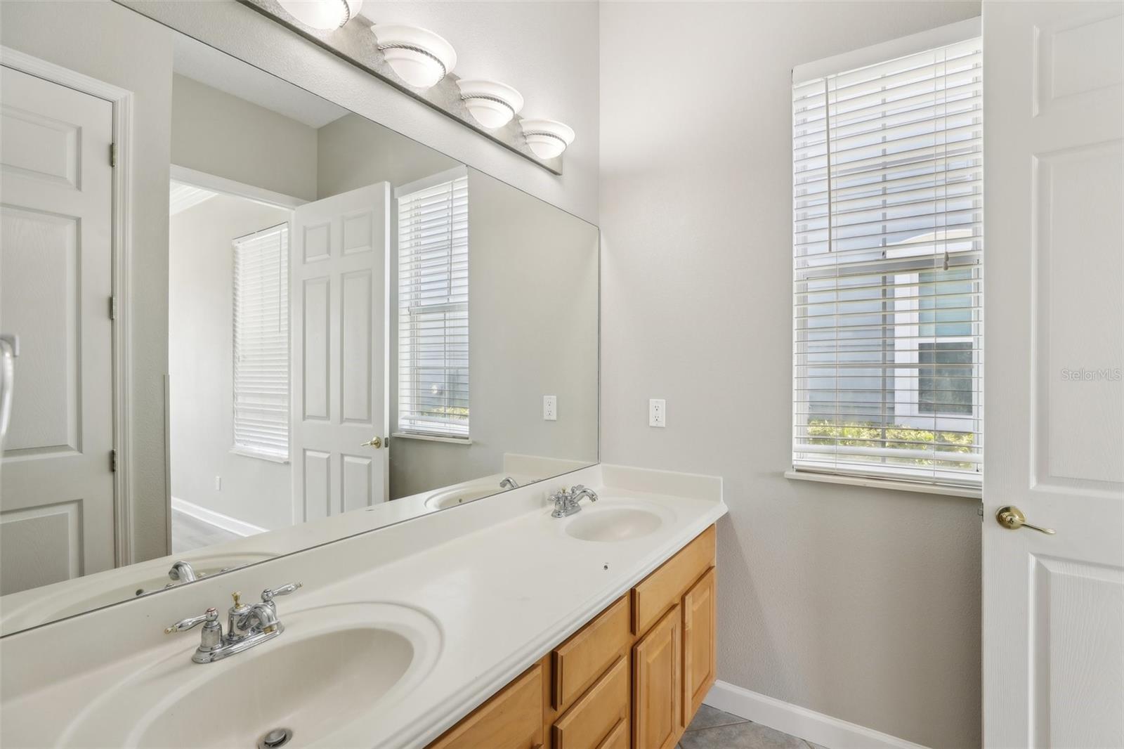 Image 13 of 44 For 1554 Fairview Circle
