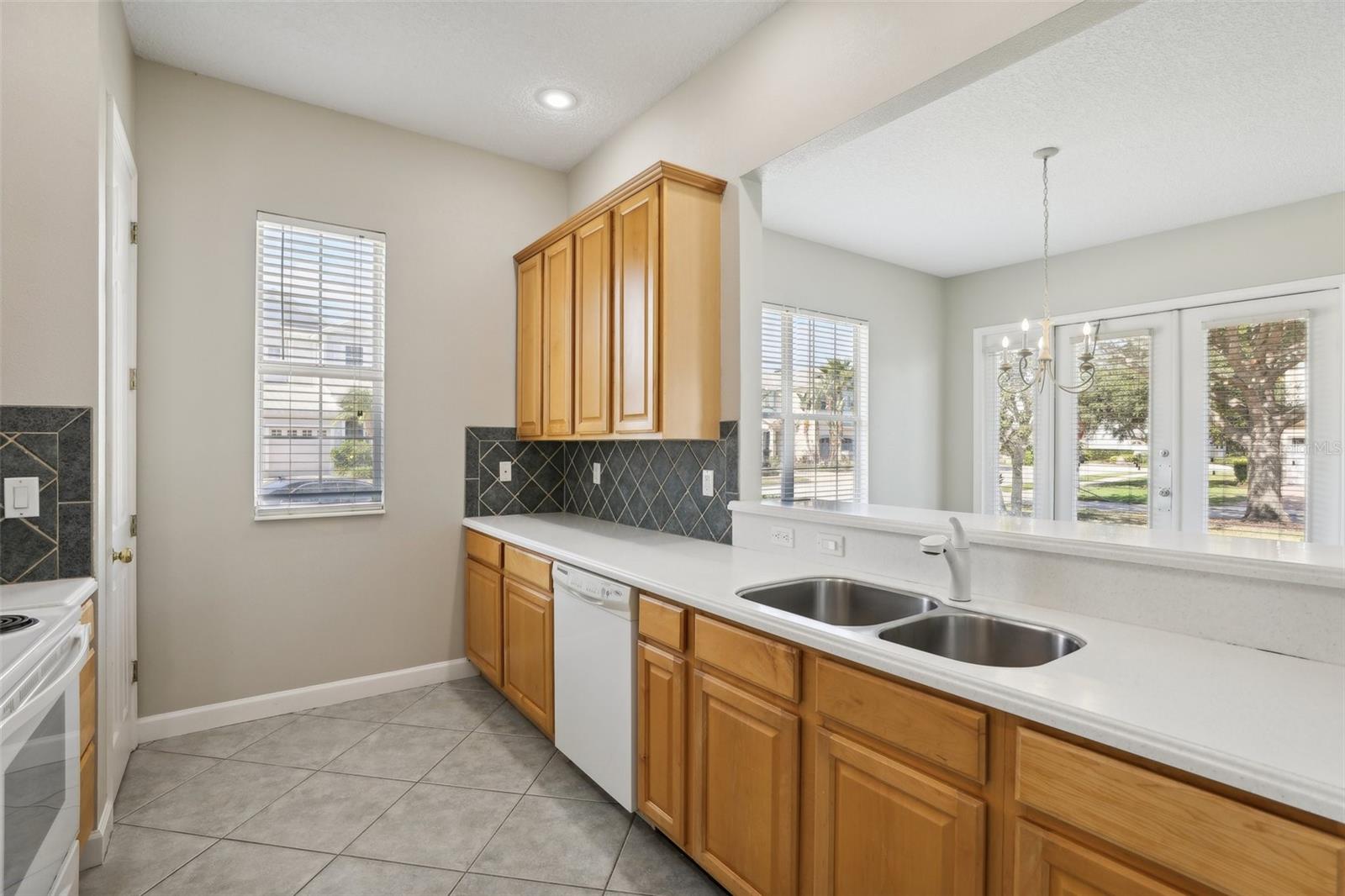 Image 7 of 44 For 1554 Fairview Circle