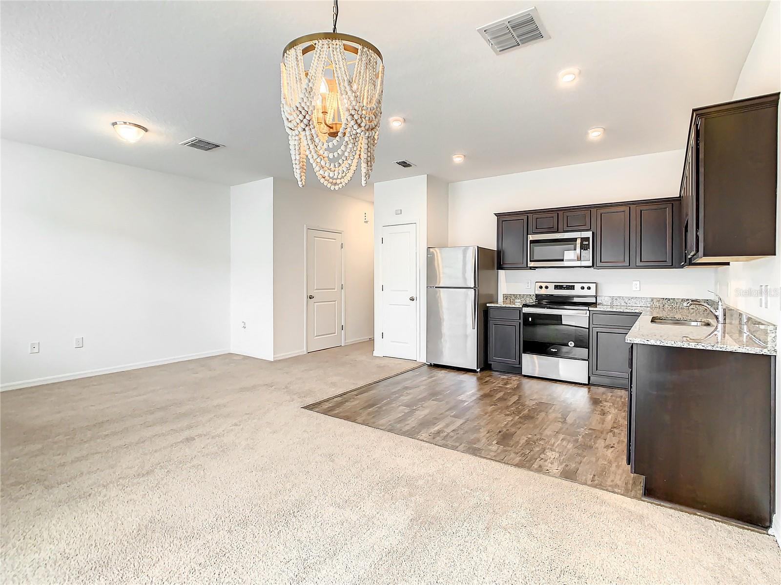 Image 11 of 51 For 888 Grandin Street