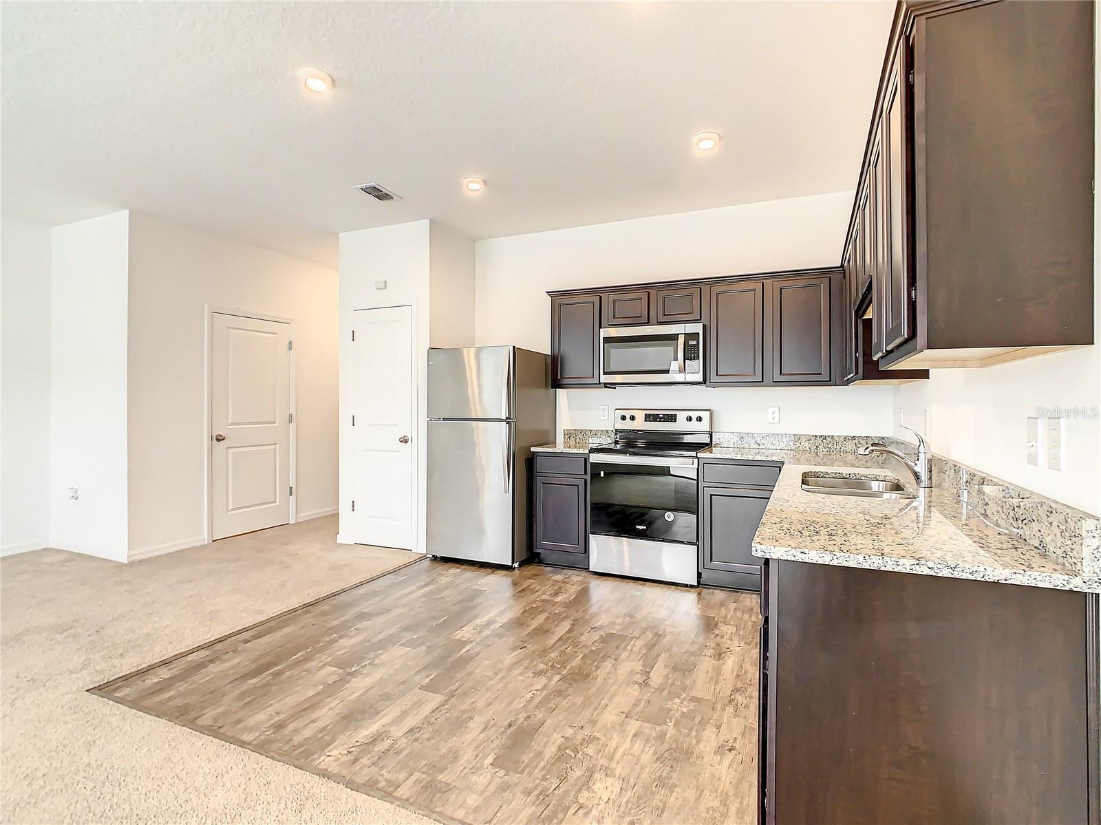 Image 13 of 51 For 888 Grandin Street