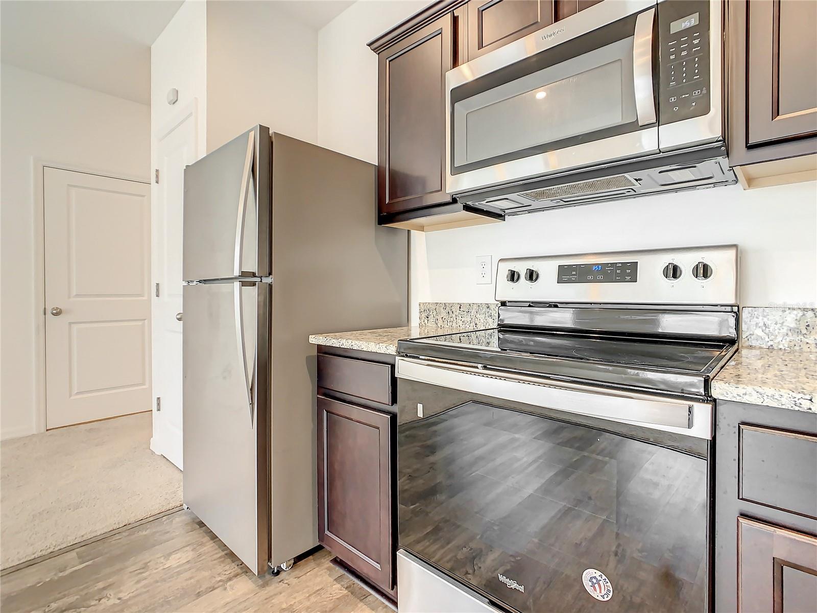 Image 14 of 51 For 888 Grandin Street