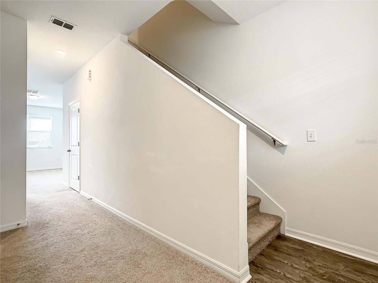 Image 16 of 51 For 888 Grandin Street