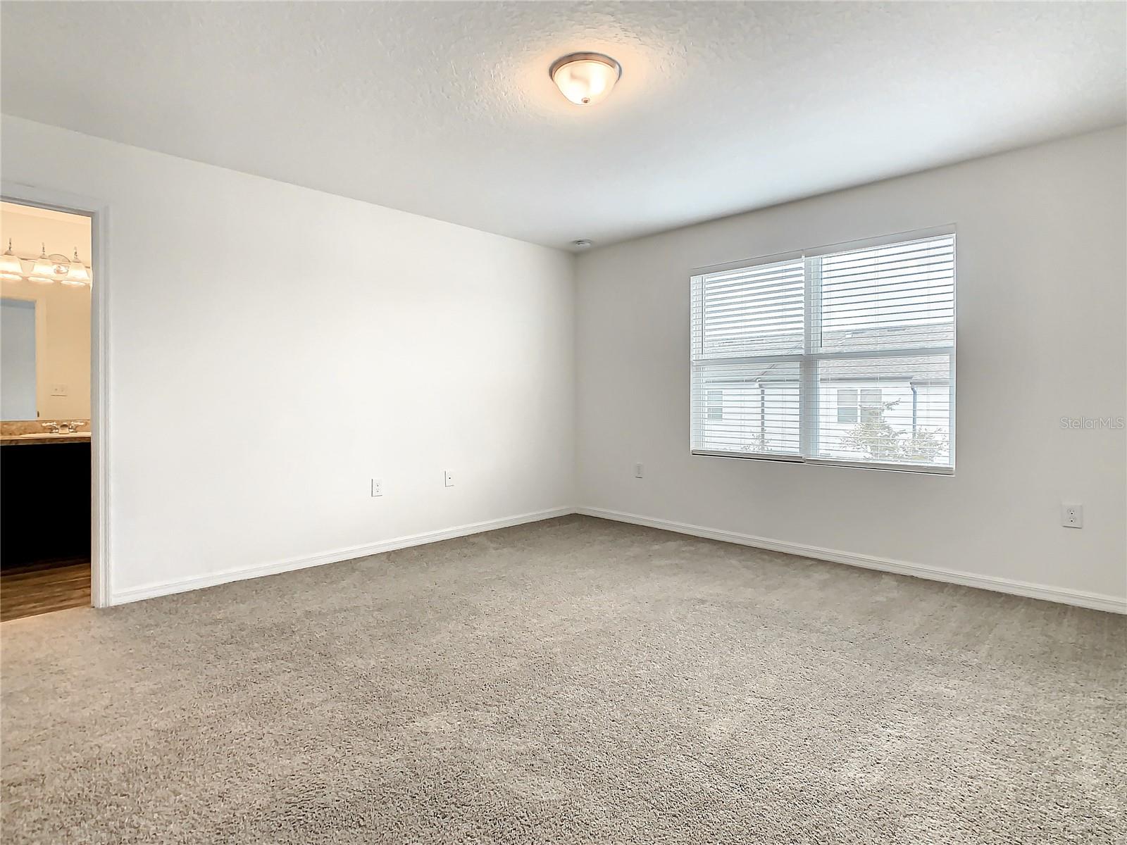 Image 18 of 51 For 888 Grandin Street