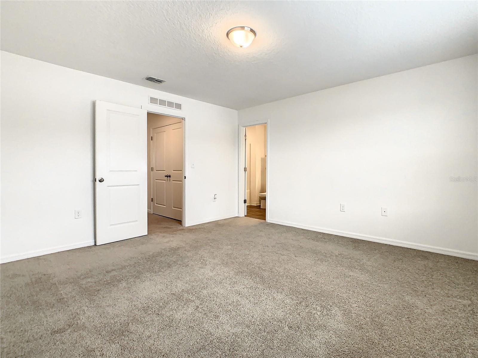 Image 19 of 51 For 888 Grandin Street