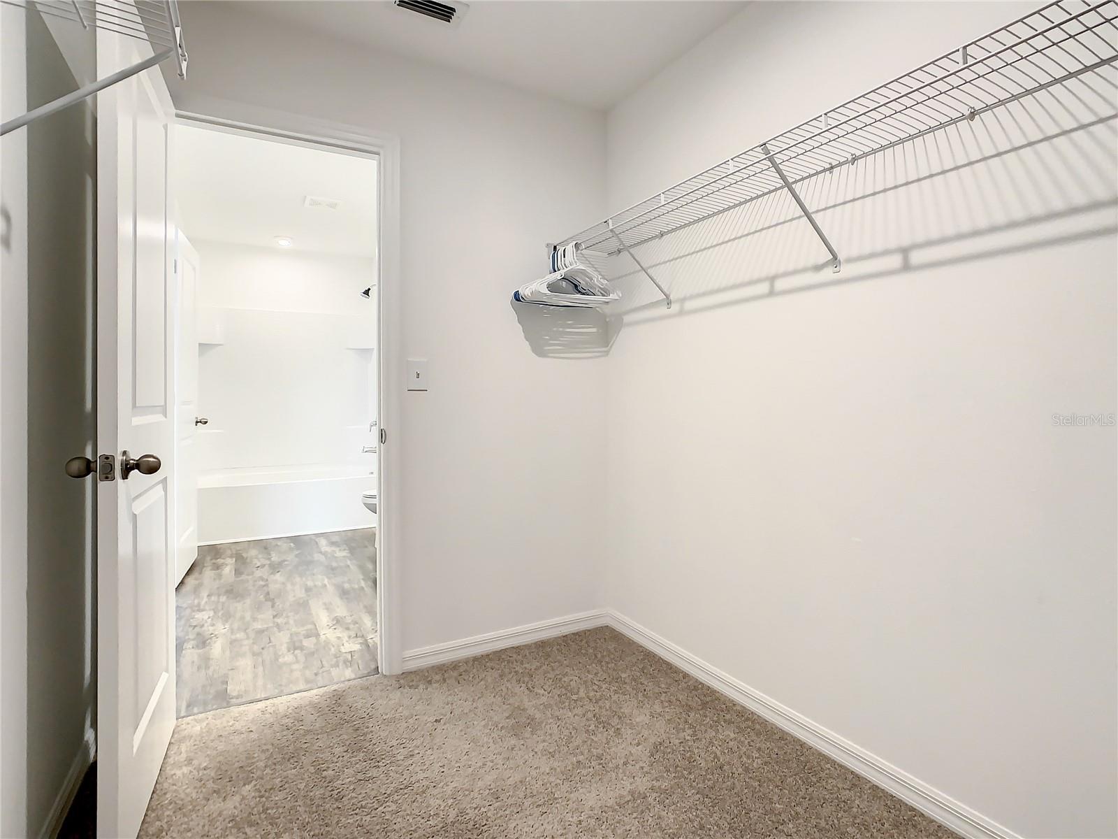 Image 23 of 51 For 888 Grandin Street