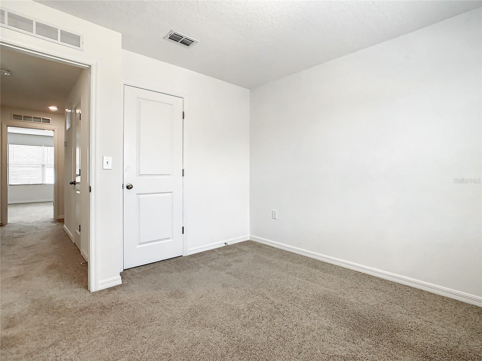 Image 27 of 51 For 888 Grandin Street