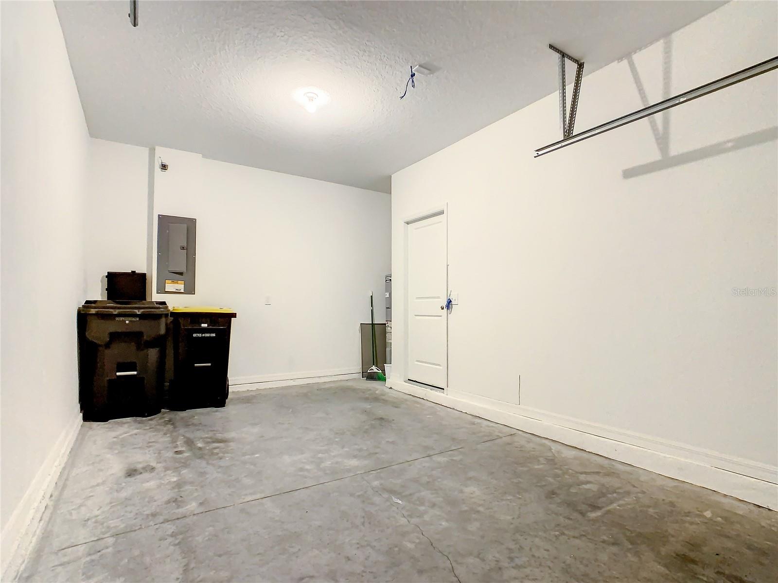 Image 36 of 51 For 888 Grandin Street