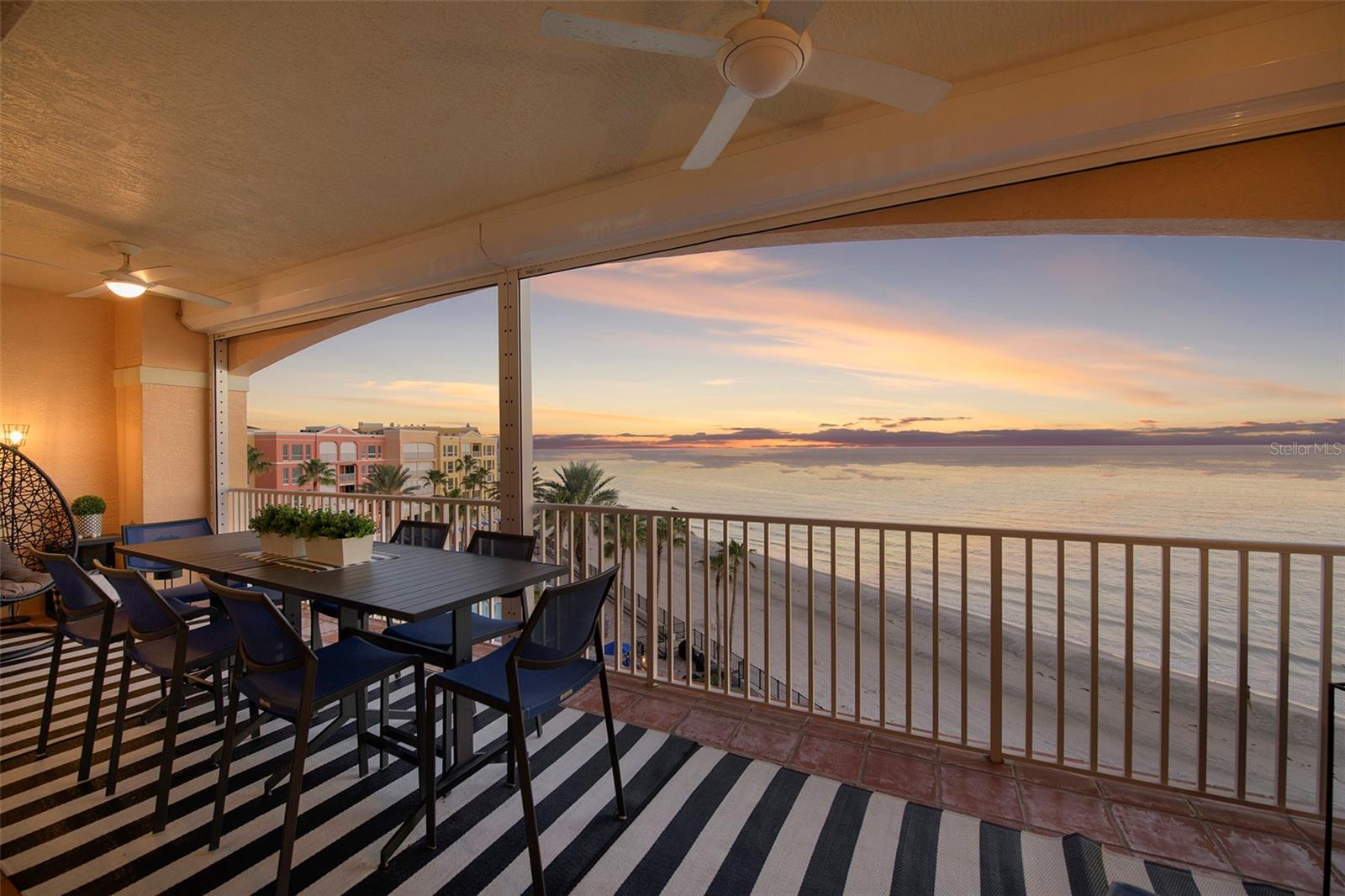 Listing photo id 1 for 16700 Gulf Boulevard 625