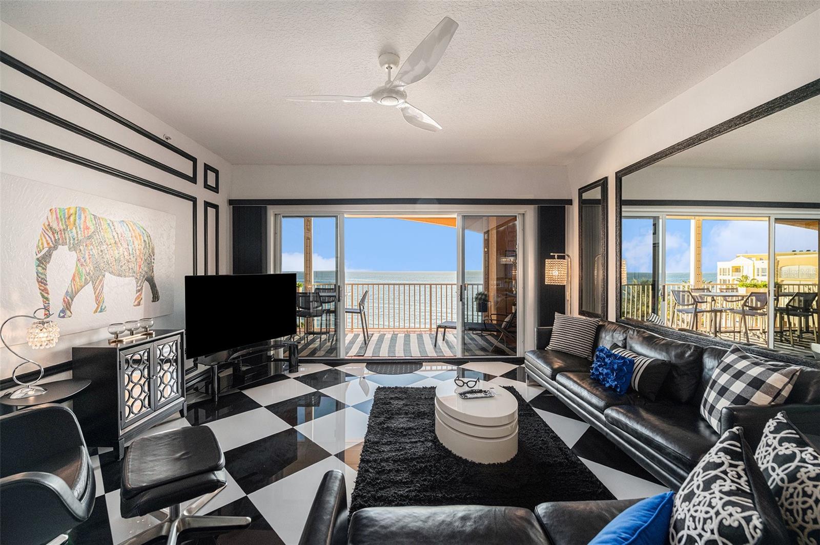 Listing photo id 3 for 16700 Gulf Boulevard 625