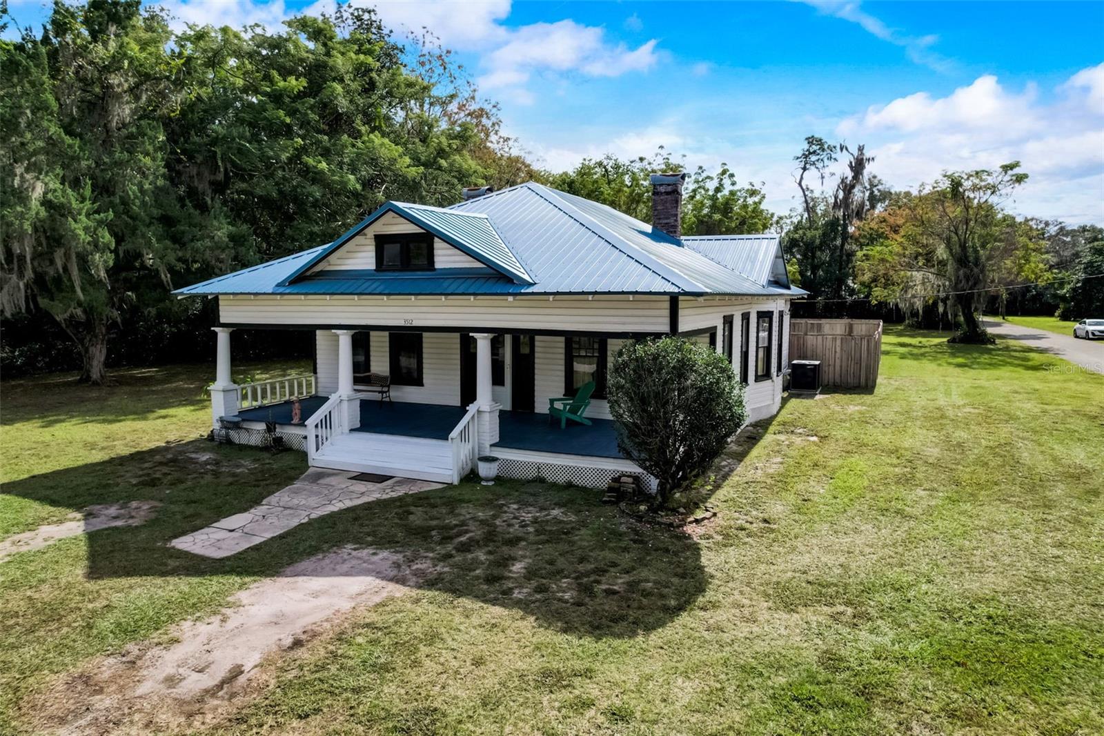 Listing photo id 25 for 3512 Central Avenue