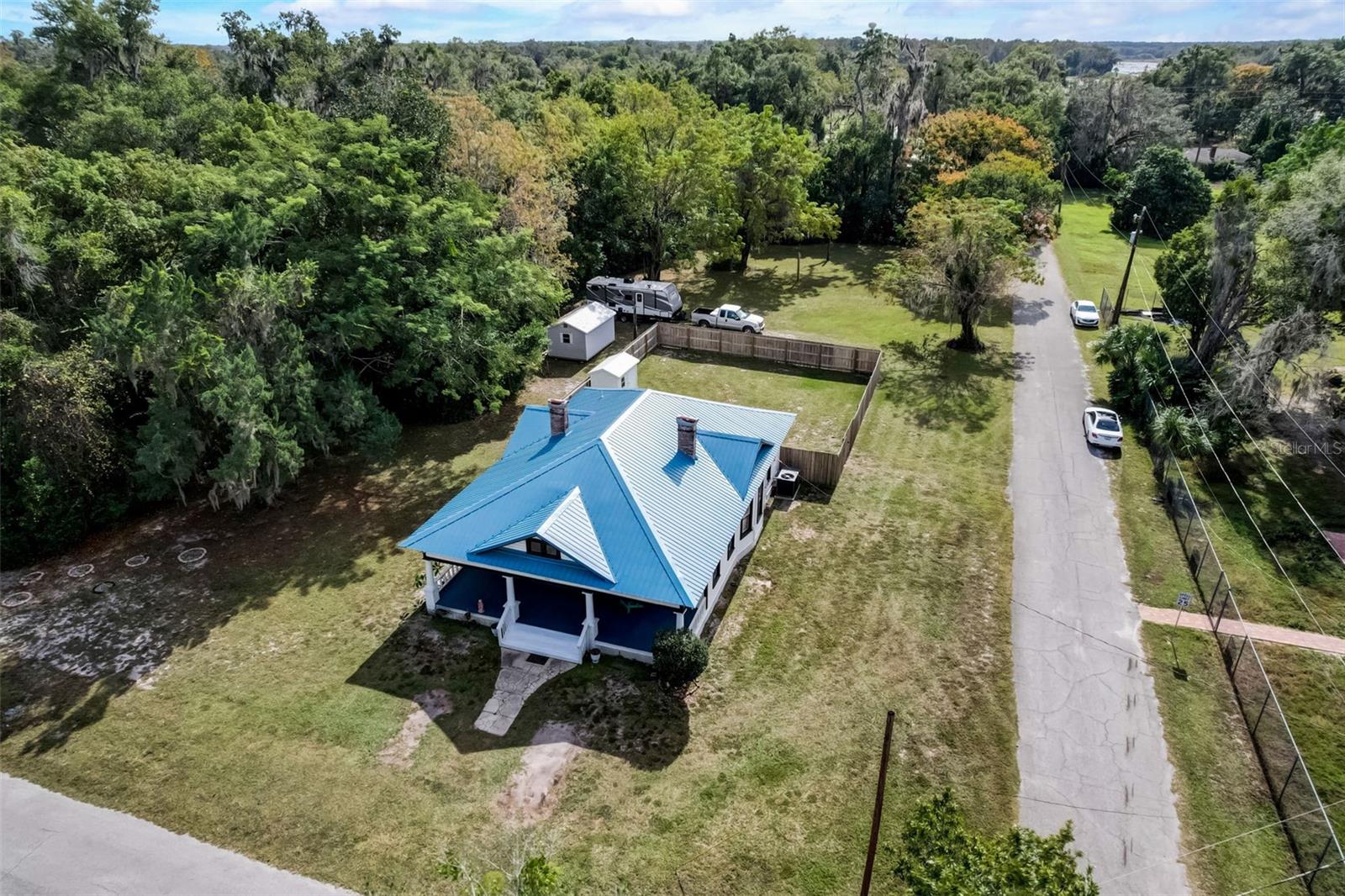 Listing photo id 26 for 3512 Central Avenue