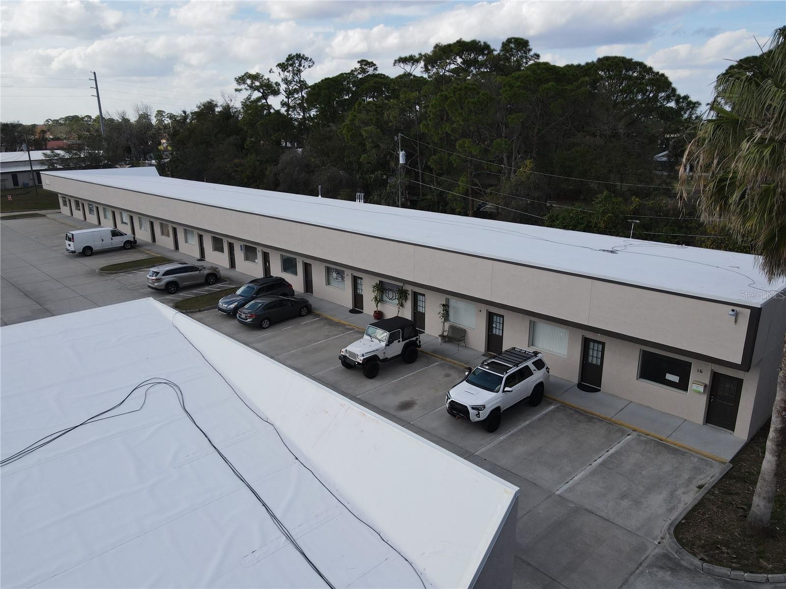 Image 2 of 4 For 2111 Ridgewood Avenue