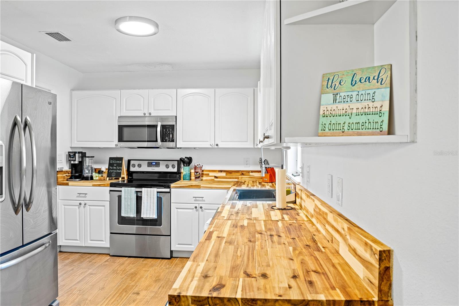 Image 3 of 52 For 2549 Clarendon Avenue