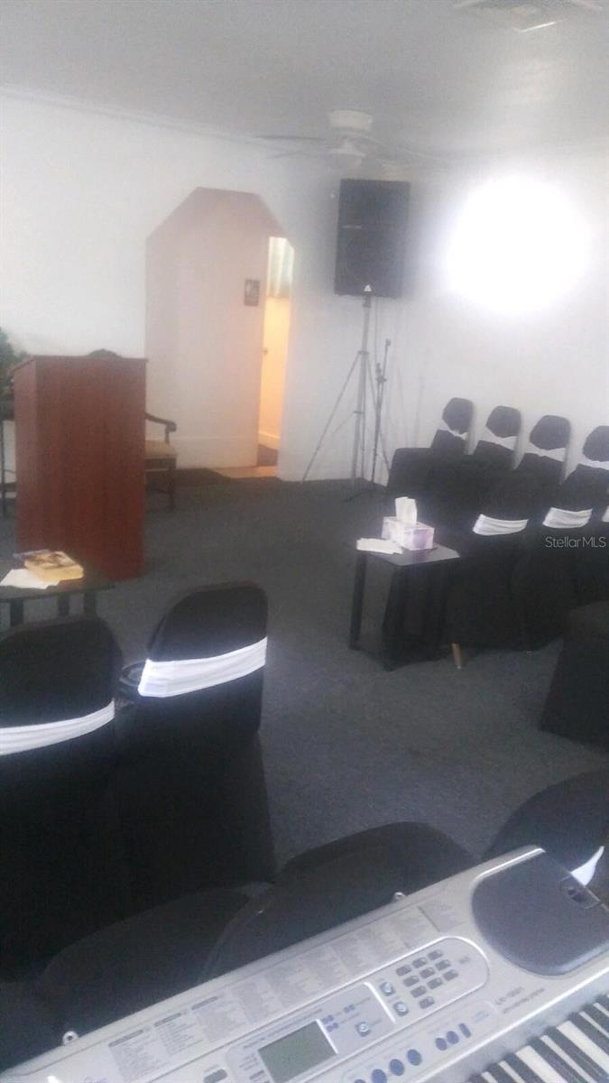 Image 4 of 6 For 718 7th Street