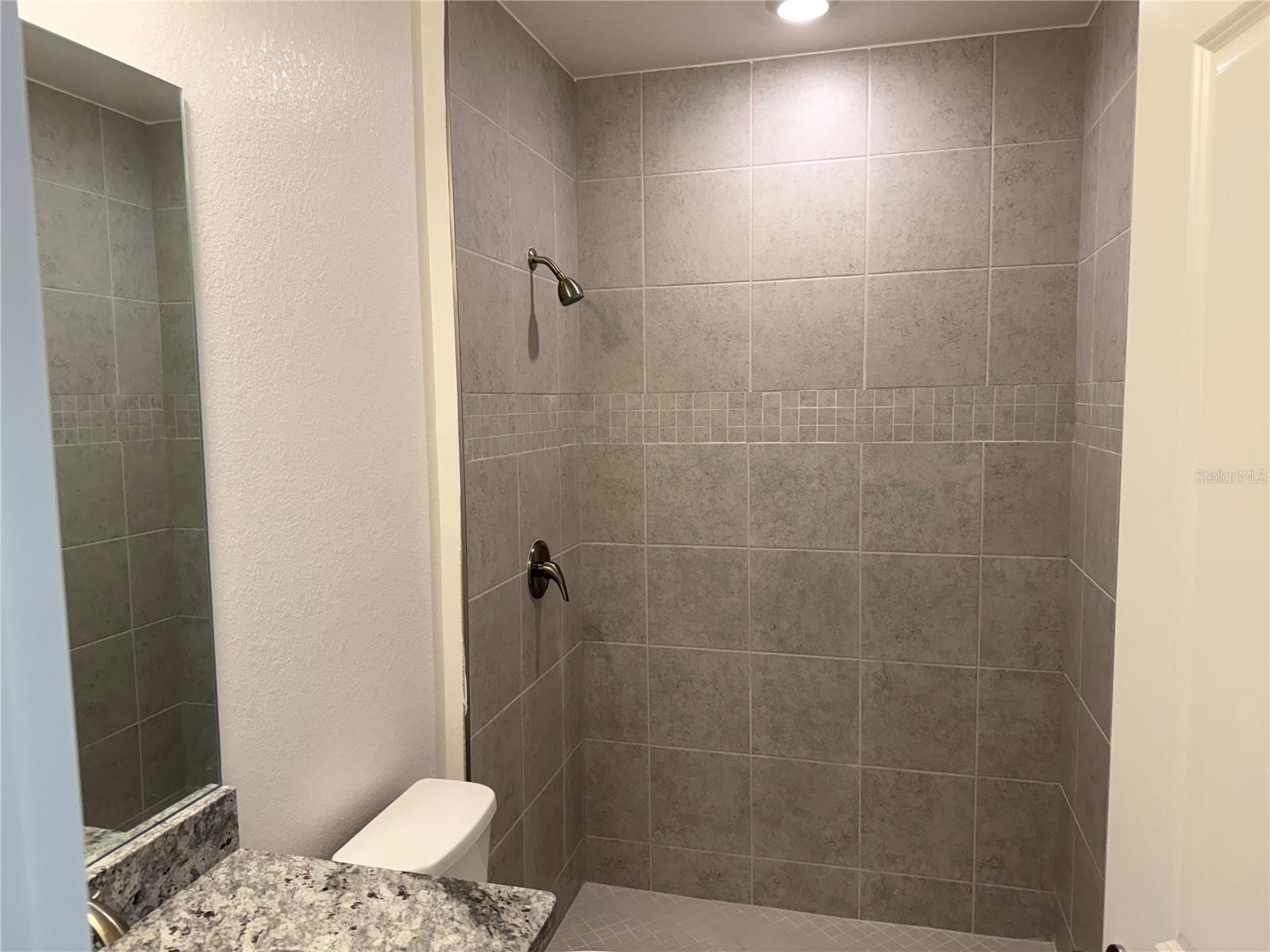 Image 14 of 26 For 25242 Paraguay Street
