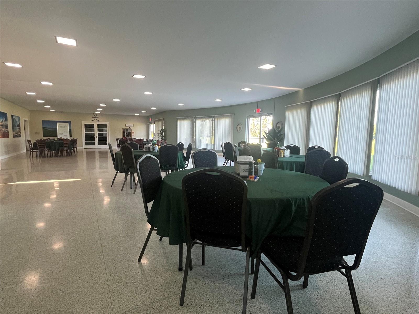 Image 15 of 20 For 423 Oleander Drive