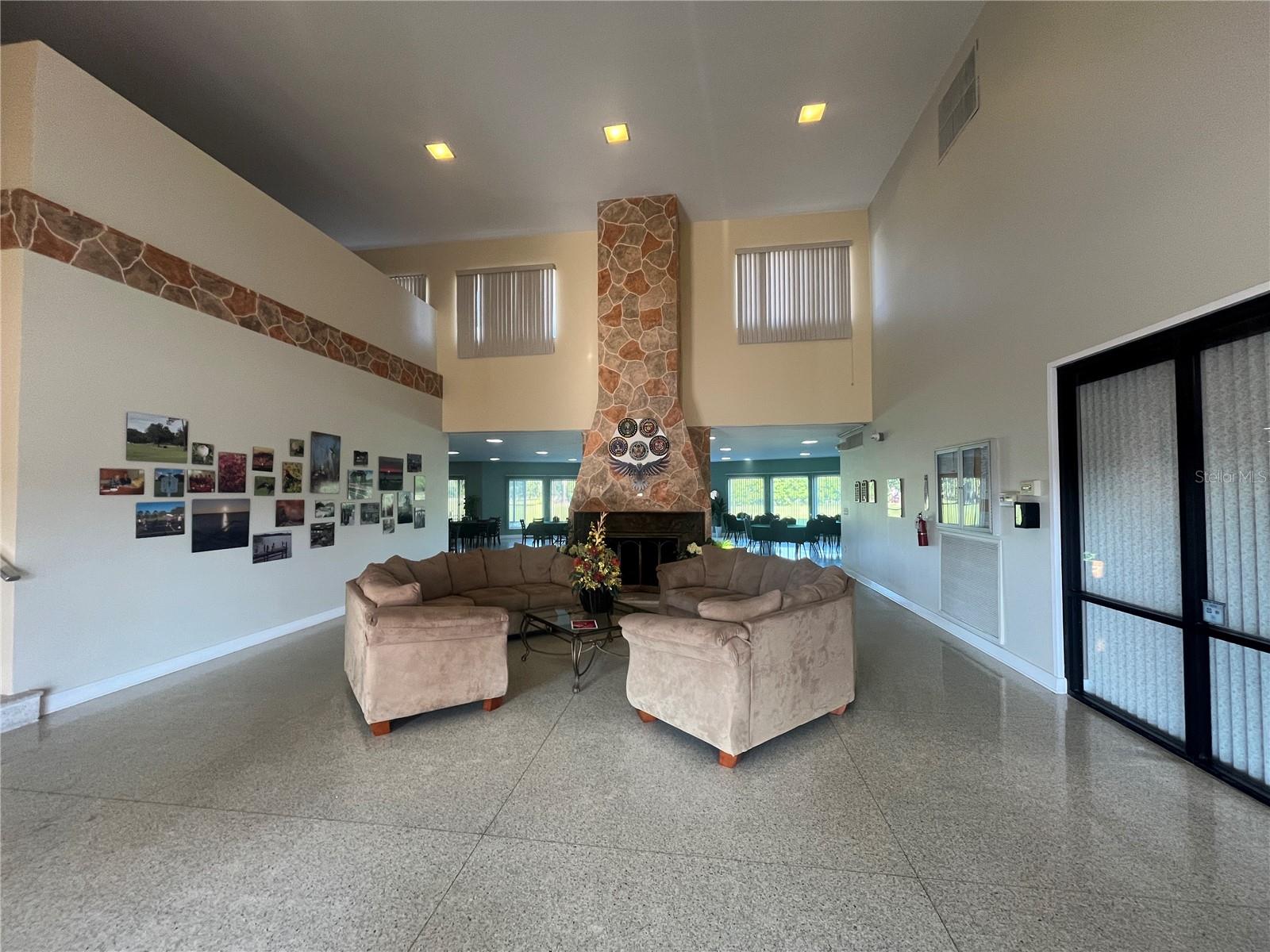 Image 16 of 20 For 423 Oleander Drive