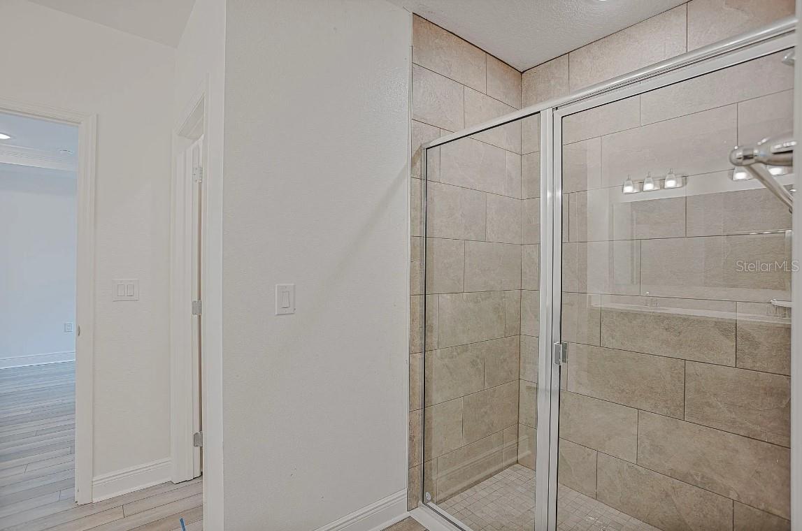 Image 13 of 25 For 1372 Hartsdale Street