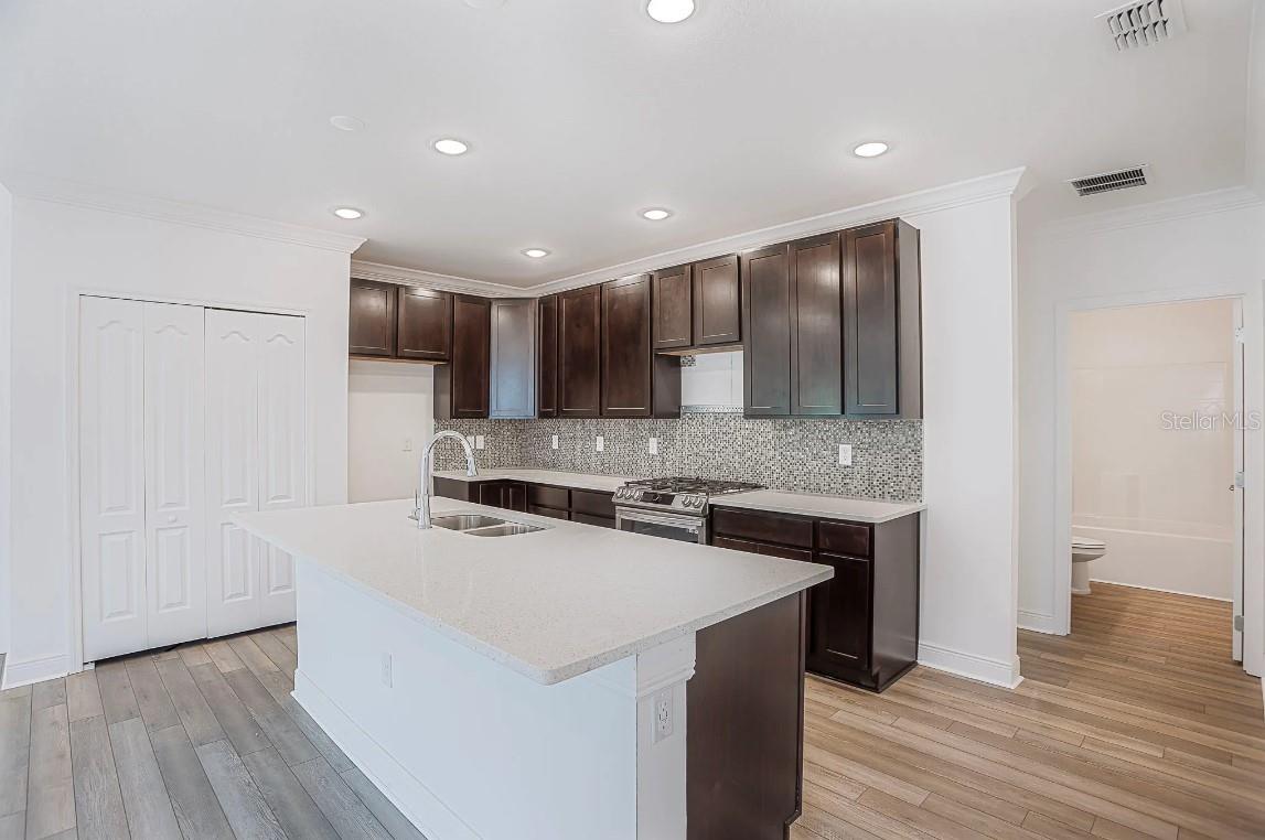 Image 3 of 25 For 1372 Hartsdale Street