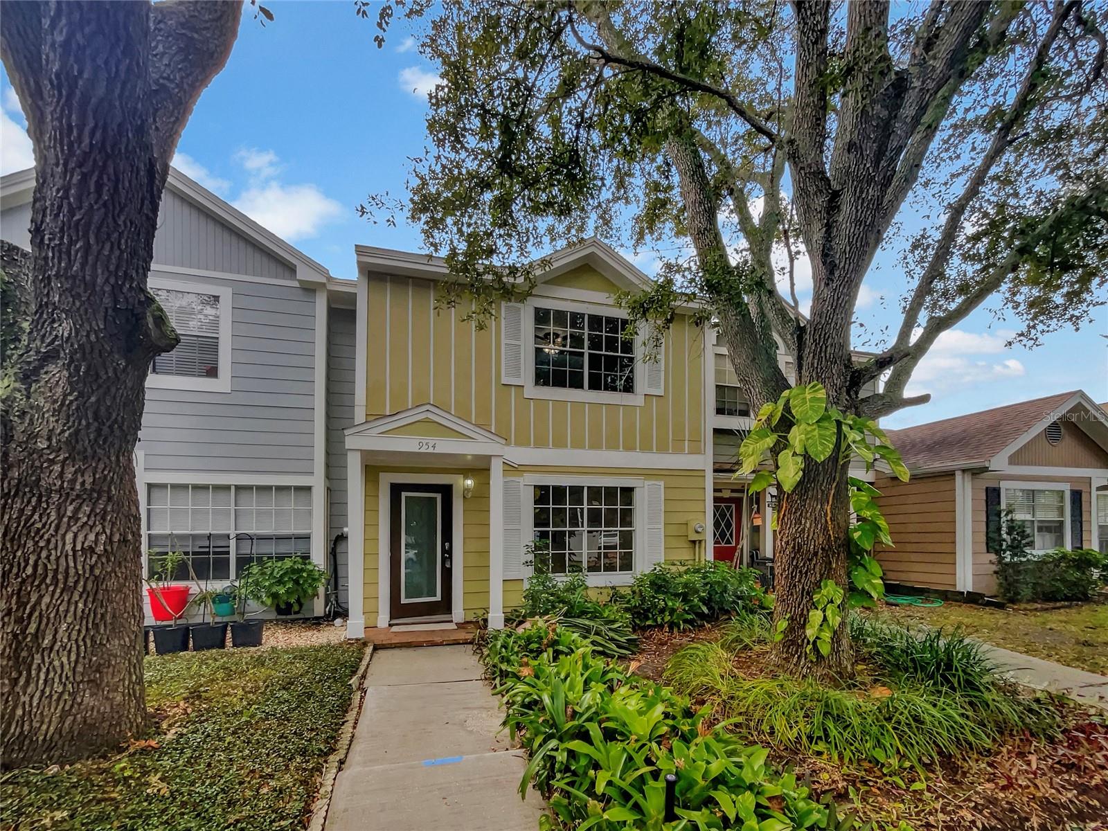 Details for 954 Franklin Court, PALM HARBOR, FL 34683