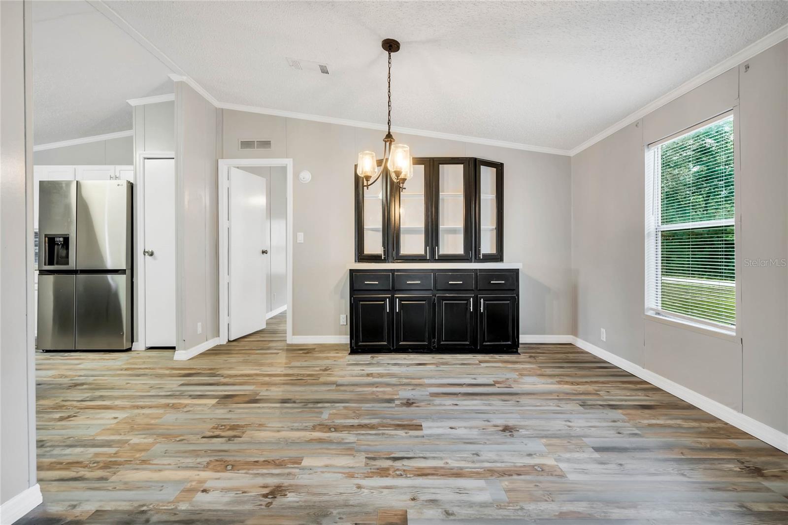 Image 11 of 23 For 26634 June Avenue