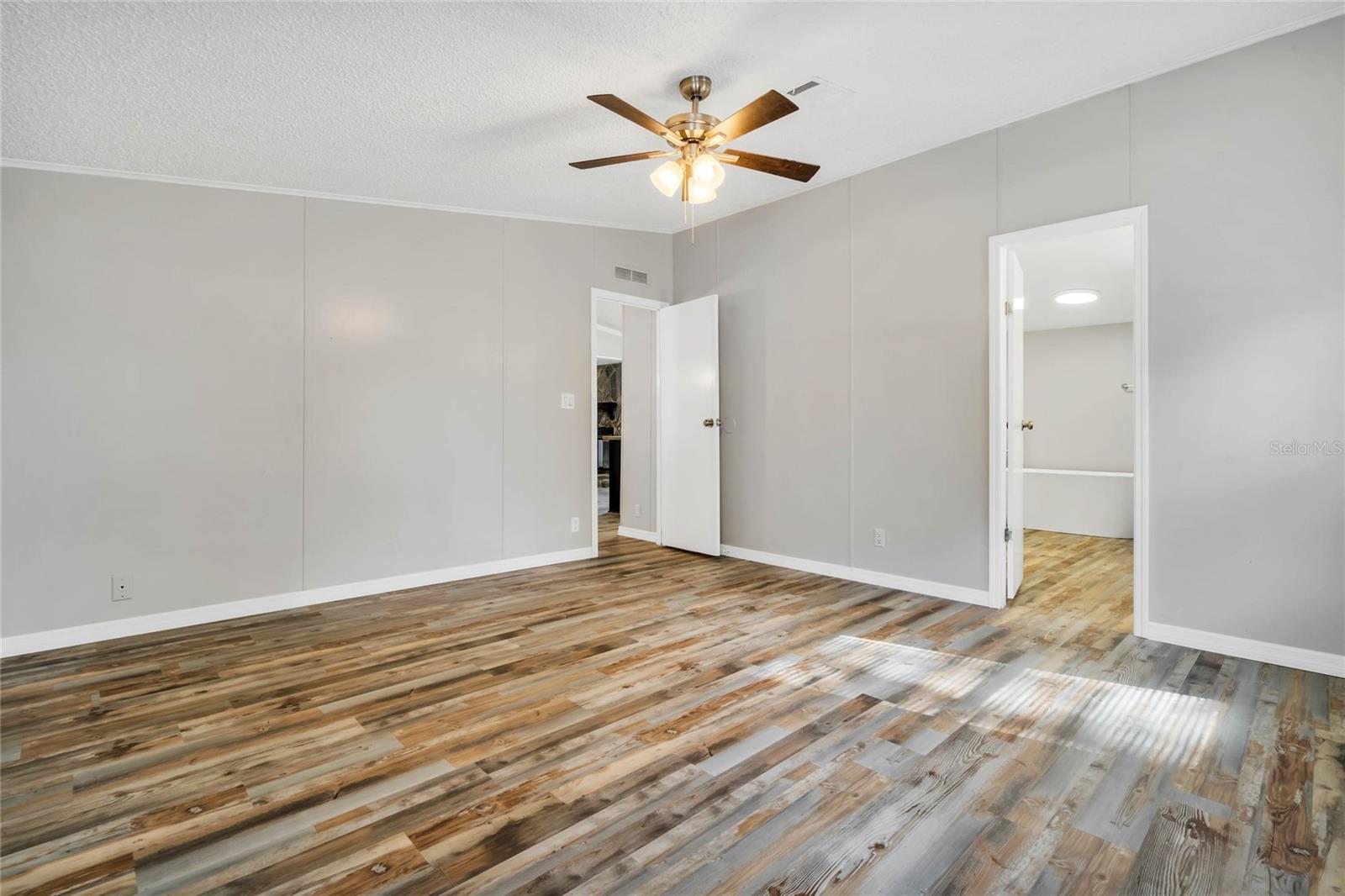 Image 19 of 23 For 26634 June Avenue