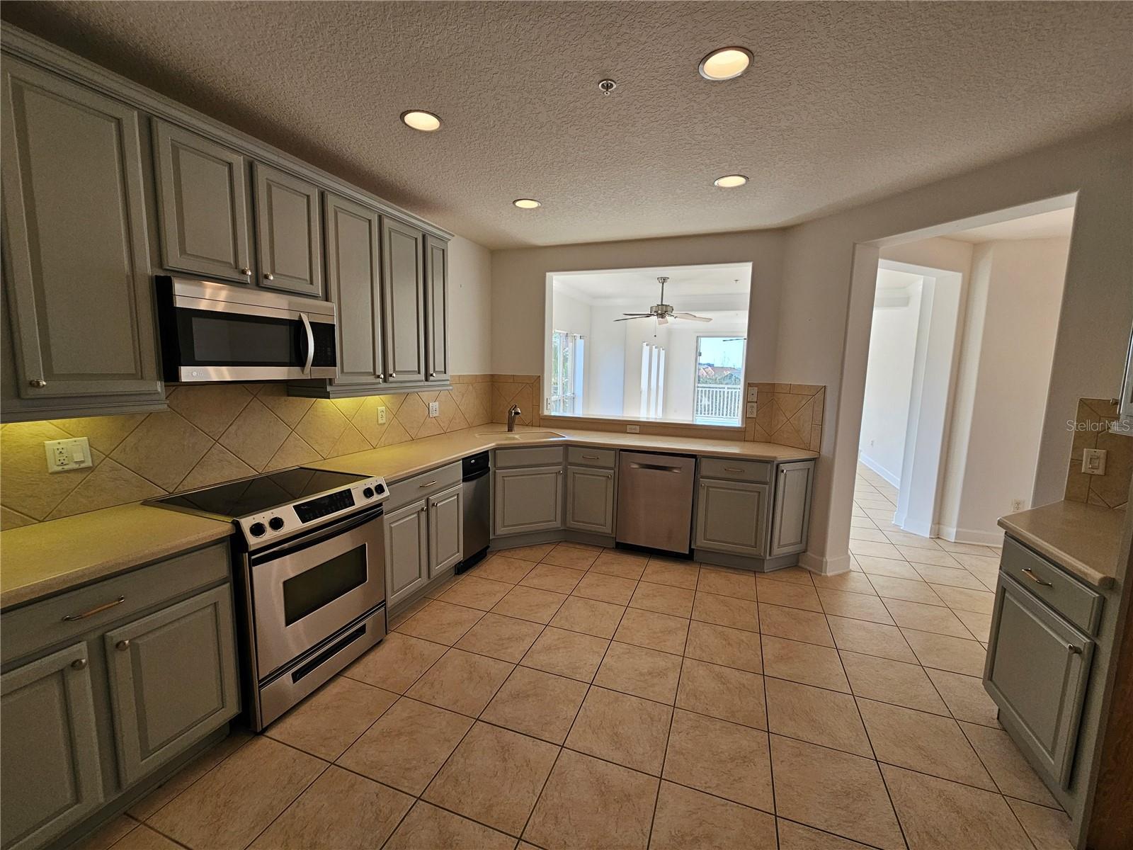 Image 7 of 28 For 7500 Toscana Boulevard 331