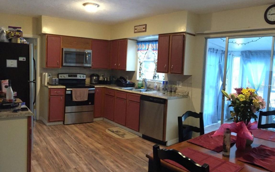 Image 13 of 26 For 3680 Whiting Drive Se