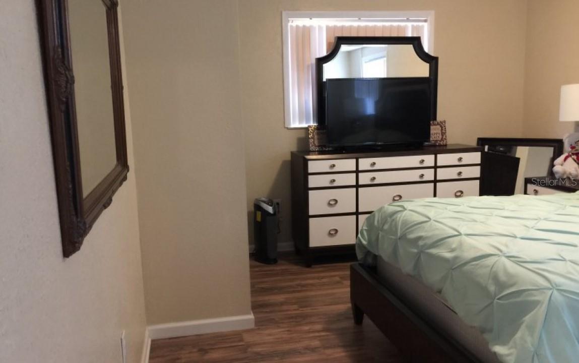 Image 15 of 26 For 3680 Whiting Drive Se