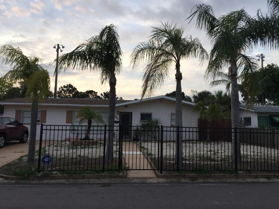 Image 4 of 26 For 3680 Whiting Drive Se