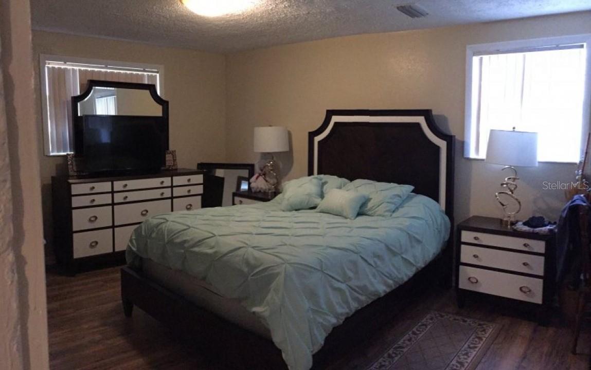 Image 5 of 26 For 3680 Whiting Drive Se