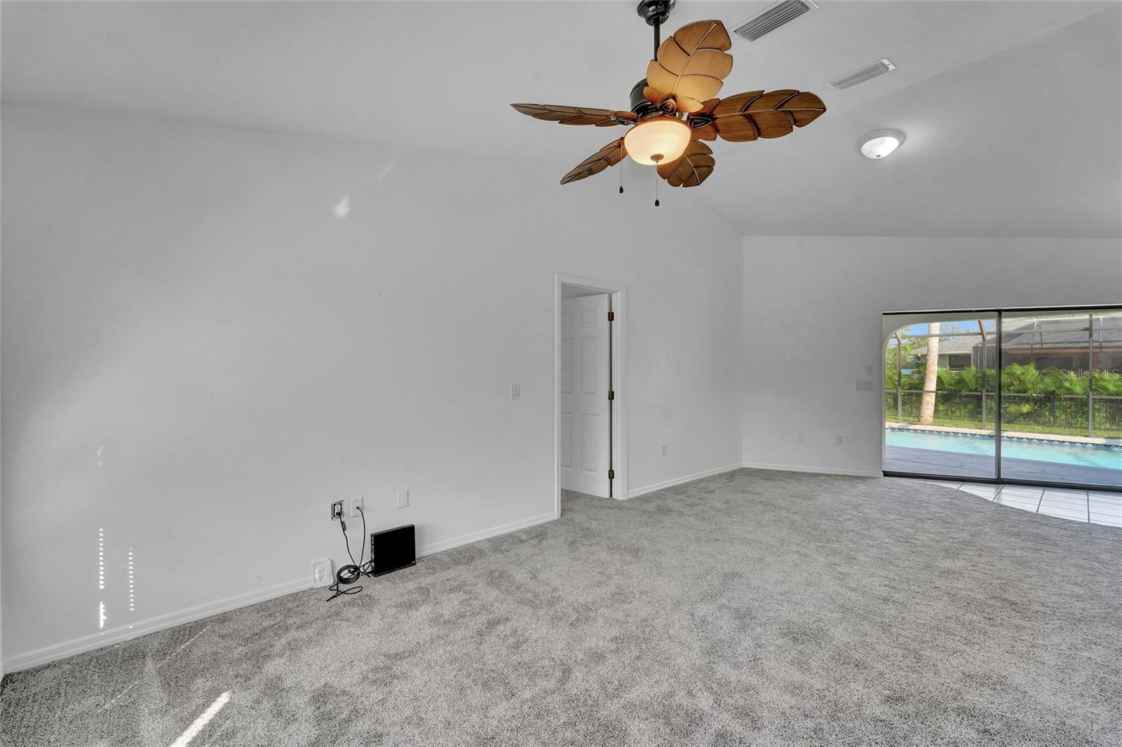 Image 13 of 51 For 4058 Kinney Street