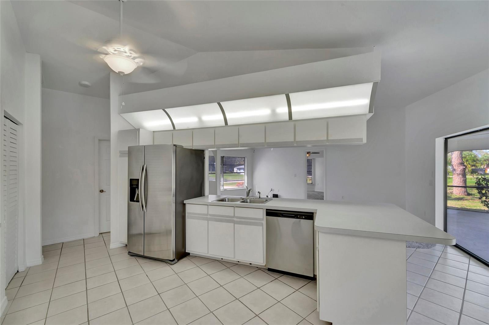 Image 16 of 51 For 4058 Kinney Street