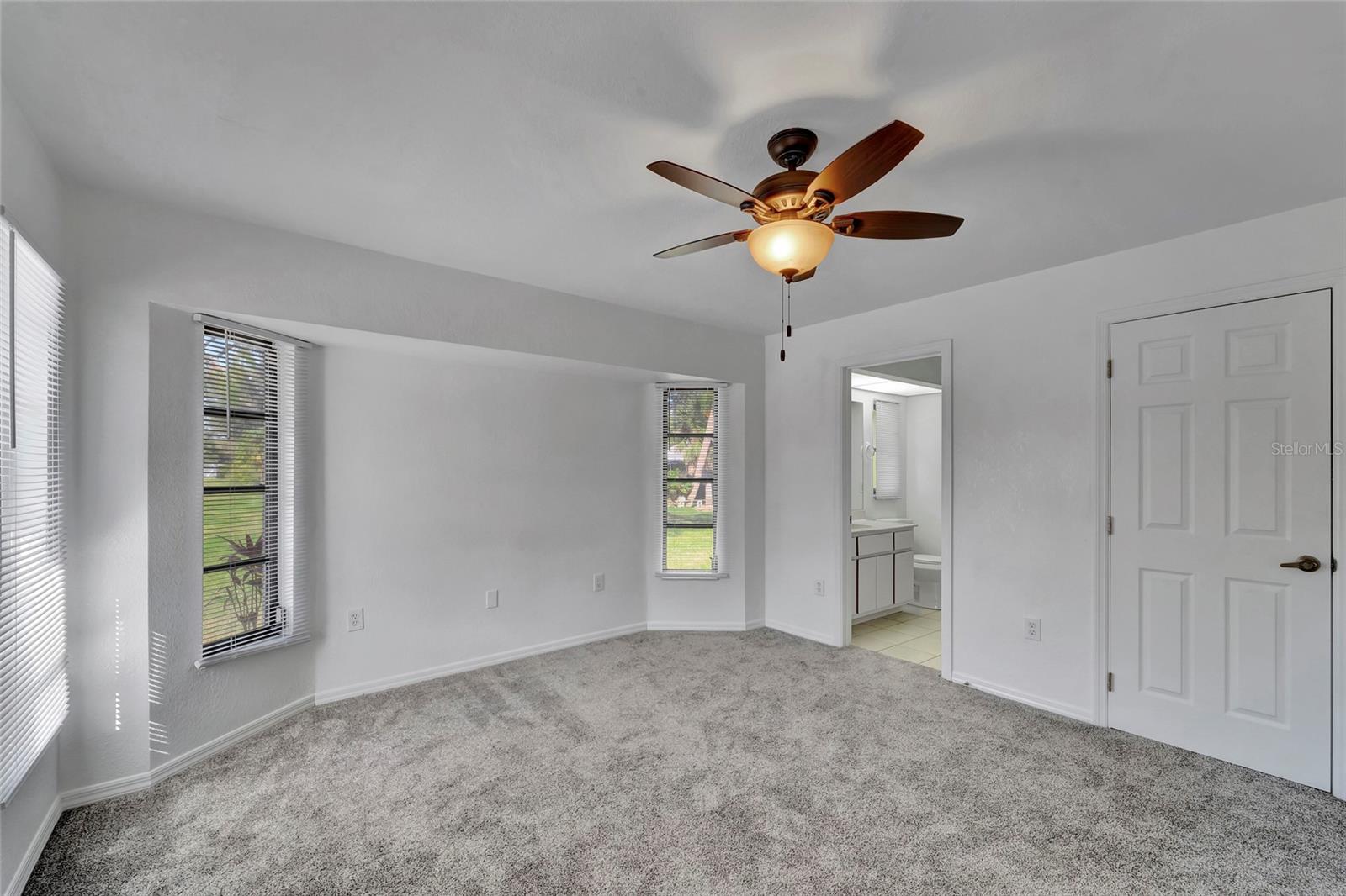 Image 21 of 51 For 4058 Kinney Street