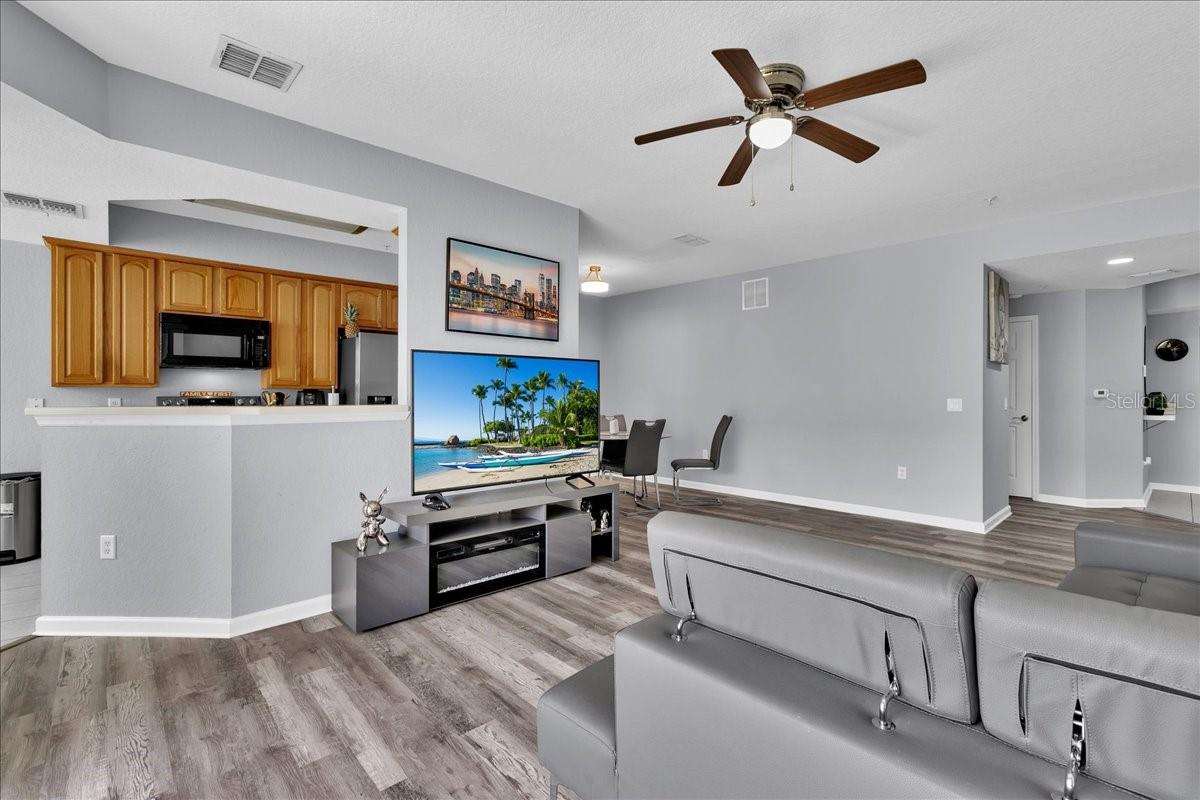 Image 10 of 31 For 8316 Fontera Drive