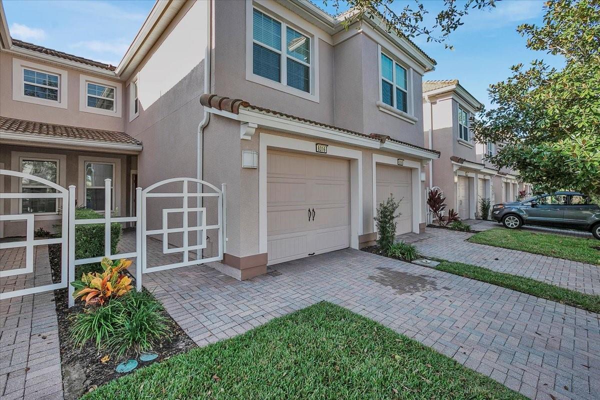 Image 3 of 31 For 8316 Fontera Drive