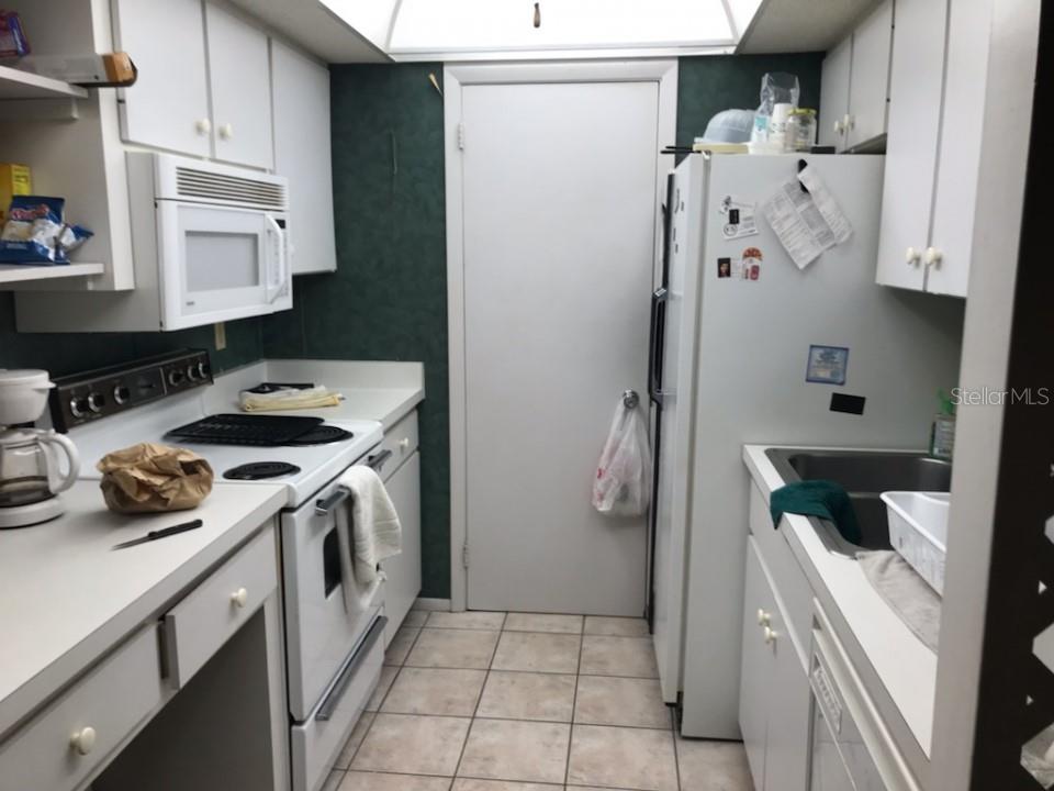 Image 10 of 12 For 6114 43rd Street W 106e