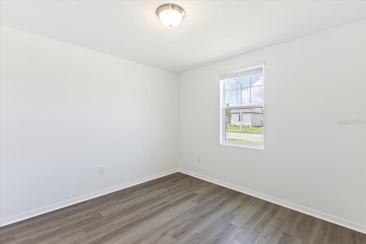 Image 2 of 25 For 1163 Foreshore Lane