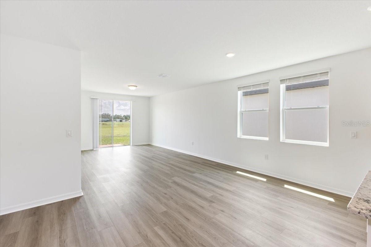 Image 21 of 25 For 1163 Foreshore Lane