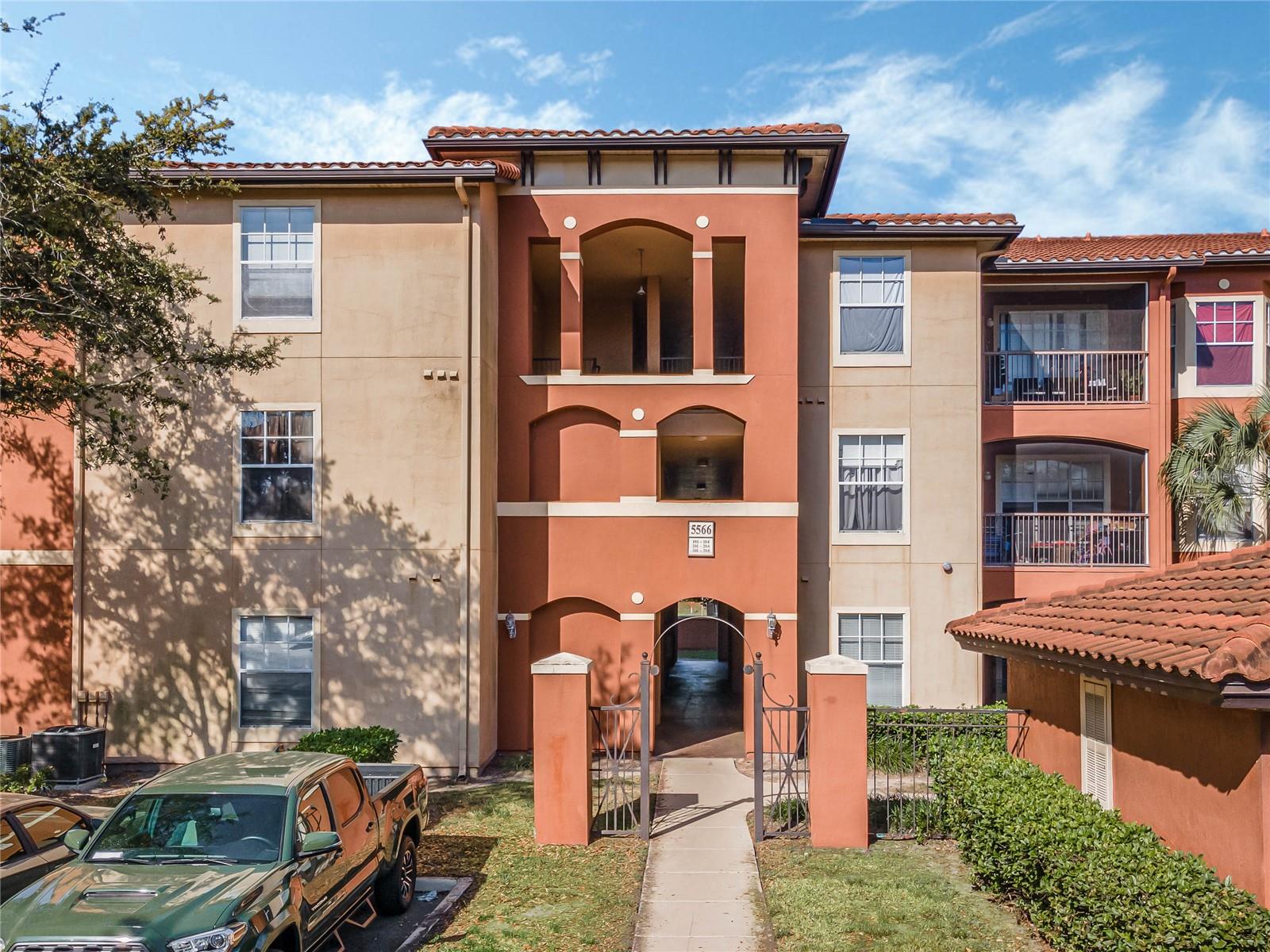 Details for 5566 Metrowest Boulevard 104, ORLANDO, FL 32811