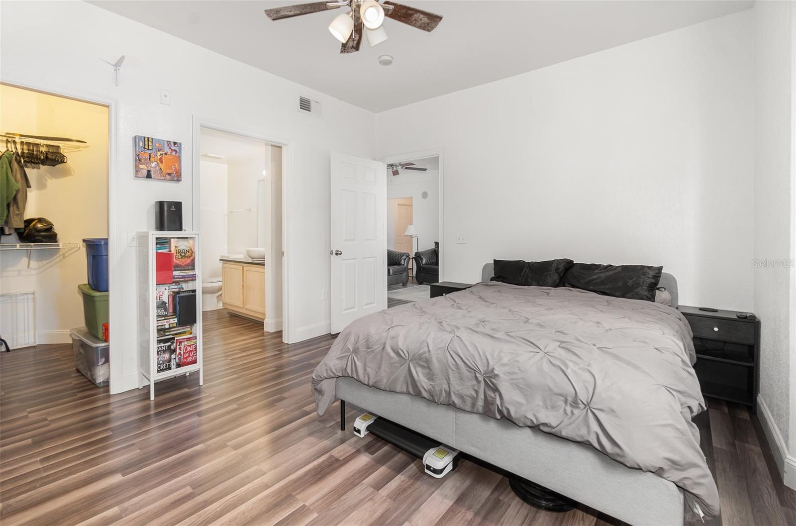 Image 16 of 28 For 6412 Queens Borough Avenue 215