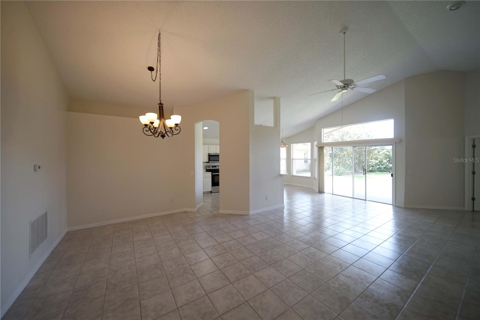 Image 6 of 46 For 582 Lakeworth Circle