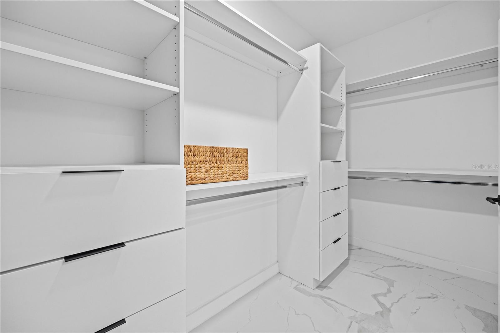 Image 18 of 23 For 6319 Chorus Drive